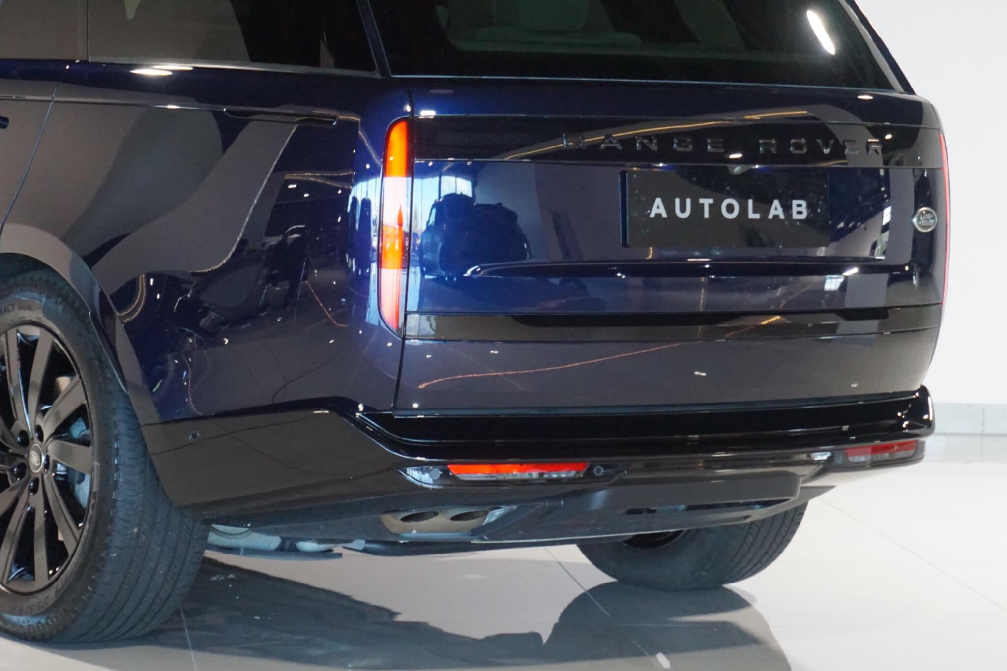Land Rover Range Rover 3.0 D300 MHEV SE SUV 5dr Diesel Auto 4WD Euro 6 (s/s) (300 ps)